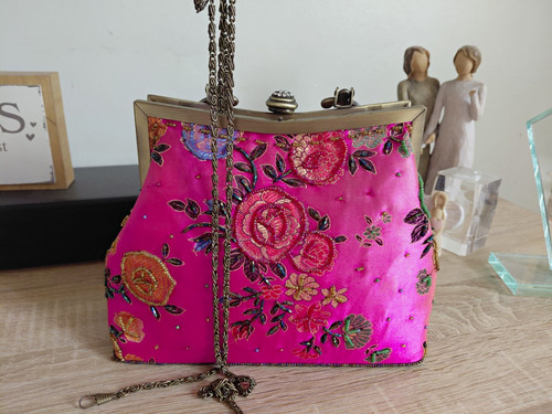 Butler wilson pink - butler,